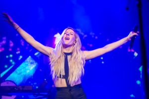 Ellie Goulding Waster-13