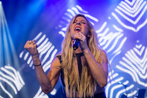 Ellie Goulding Waster-8