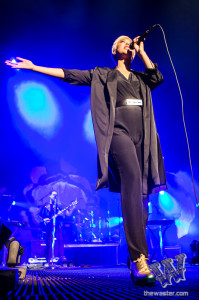 imagine-dragons-at-izod-center-28