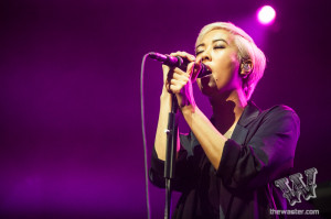 imagine-dragons-at-izod-center-30