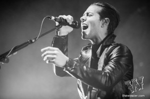 imagine-dragons-at-izod-center-32
