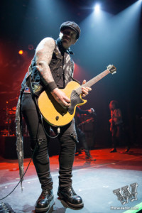 14-IMG_0504_Buckcherry-5_13_14-Gramercy_Russo_W