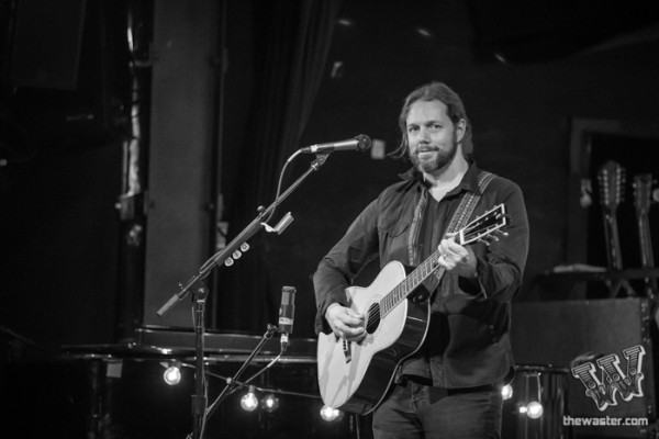 Rich Robinson In-Store Performance + Signing @ Vintage Vinyl
