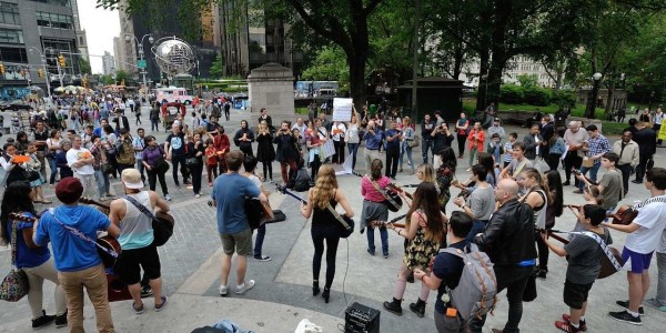 Teen Mash Mob Takes Manhattan