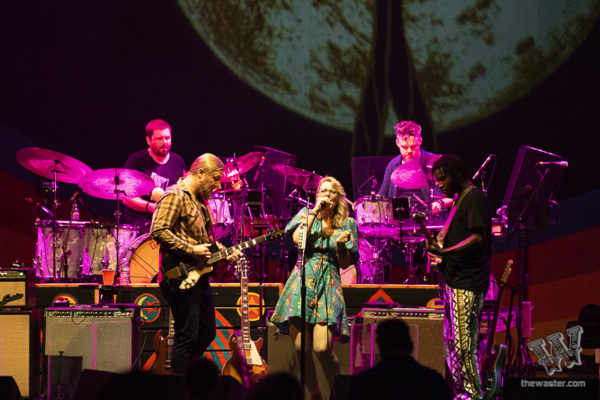 Tedeschi Trucks Band Announces “Sun, Sand and Soul” Beach Weekend 